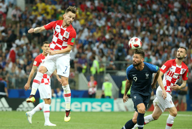 杯中脱颖而 杯中脱颖而