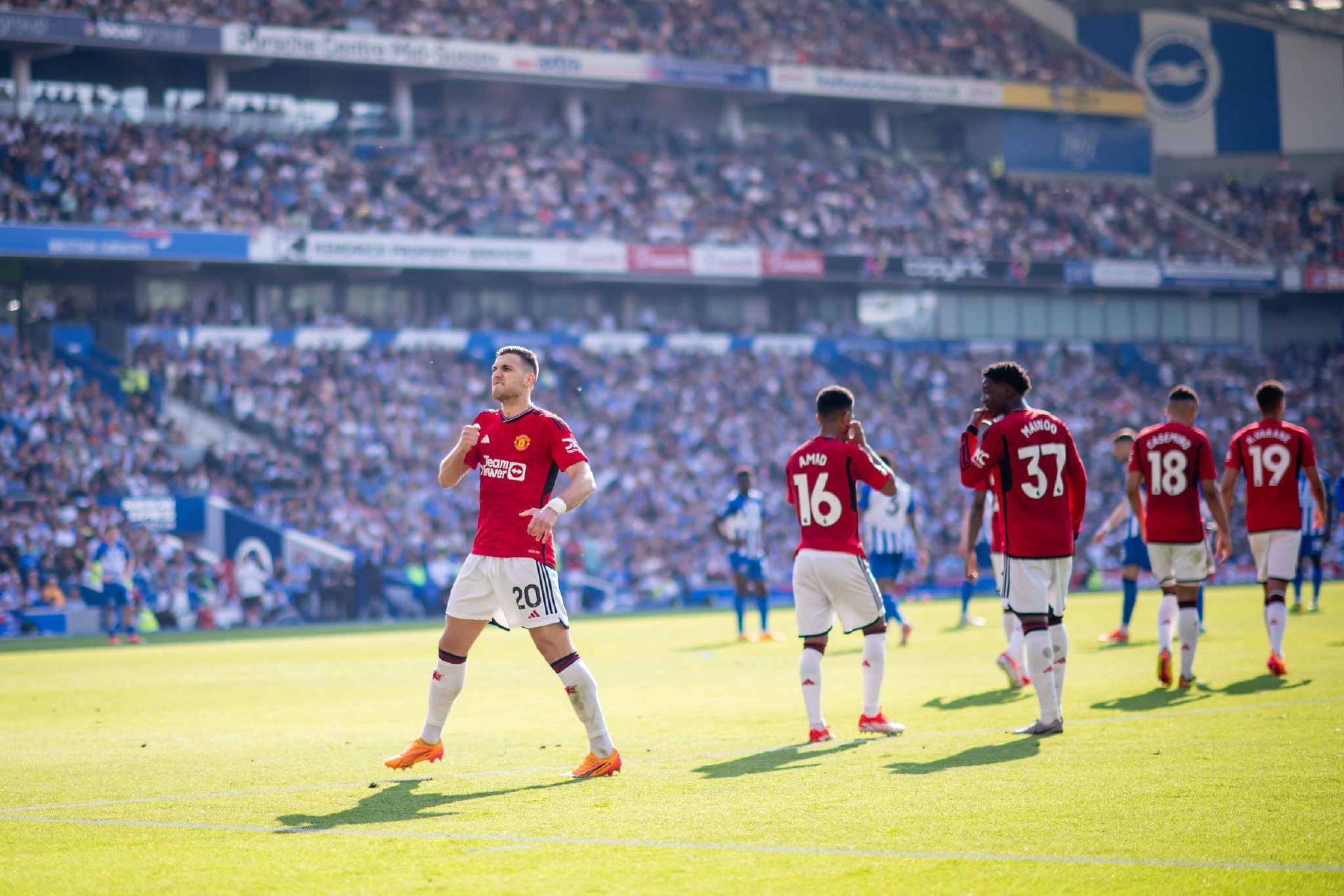 锋线与中场 锋线与中场